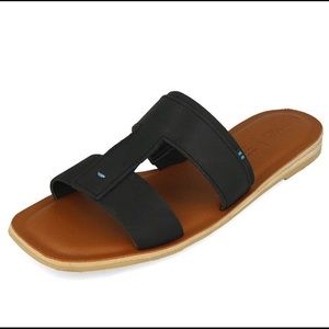 Tom’s sandals worn once size 9.5